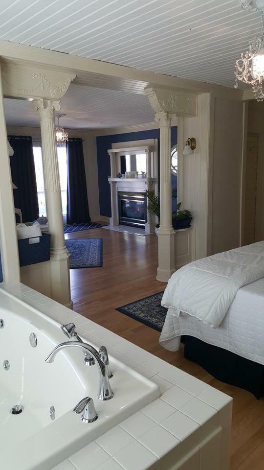 The Wanderlust Hotel Sturgeon Bay Extérieur photo